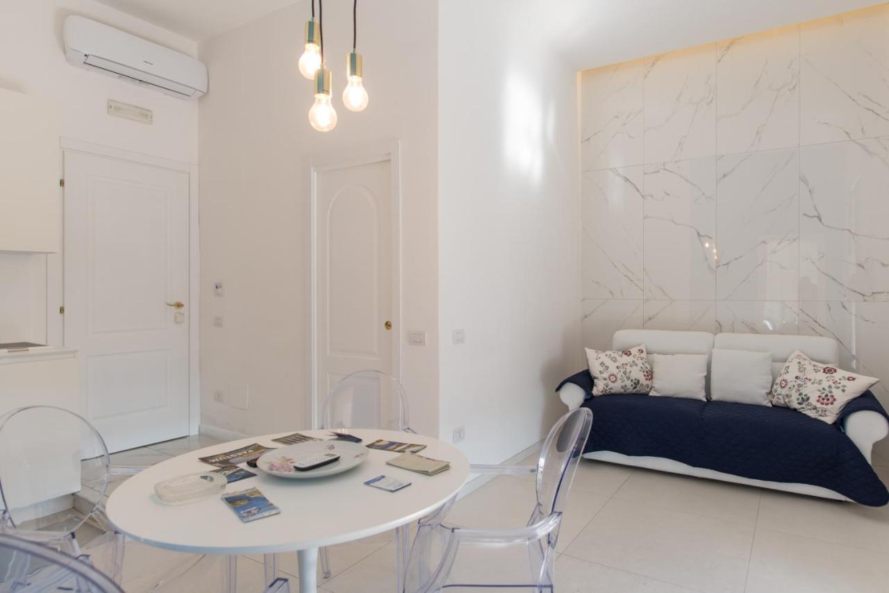 Relais Mareluna - Luxury Apartments Salernes Extérieur photo