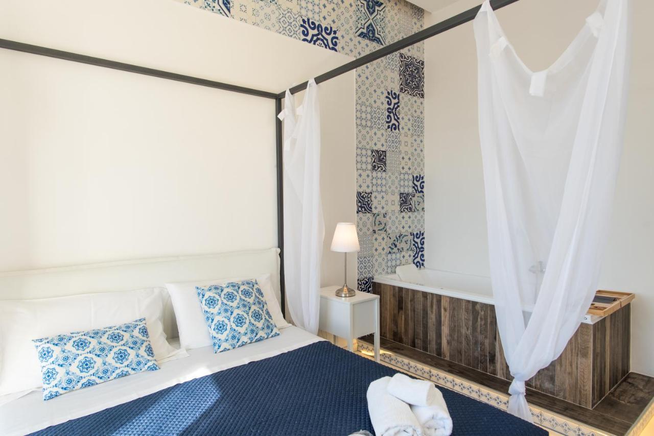 Relais Mareluna - Luxury Apartments Salernes Extérieur photo