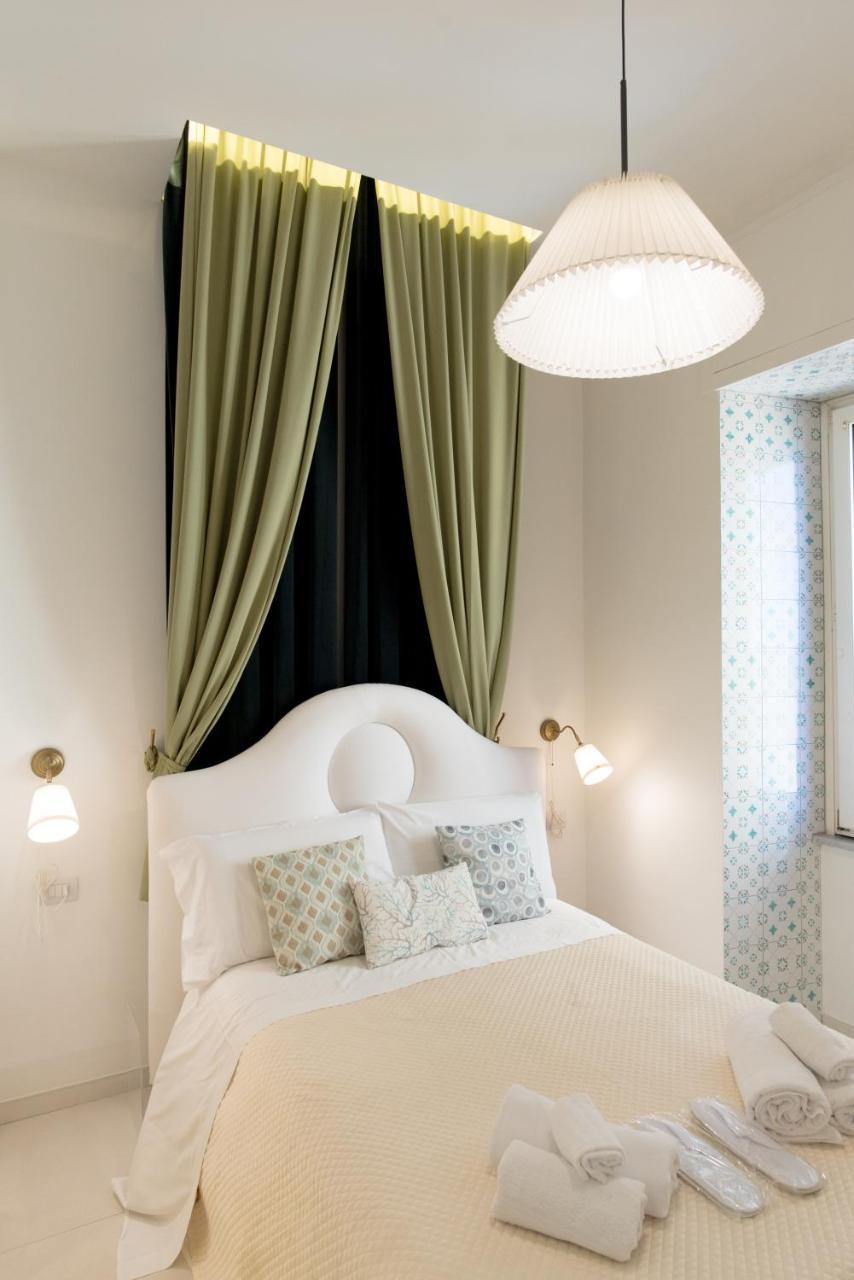 Relais Mareluna - Luxury Apartments Salernes Extérieur photo