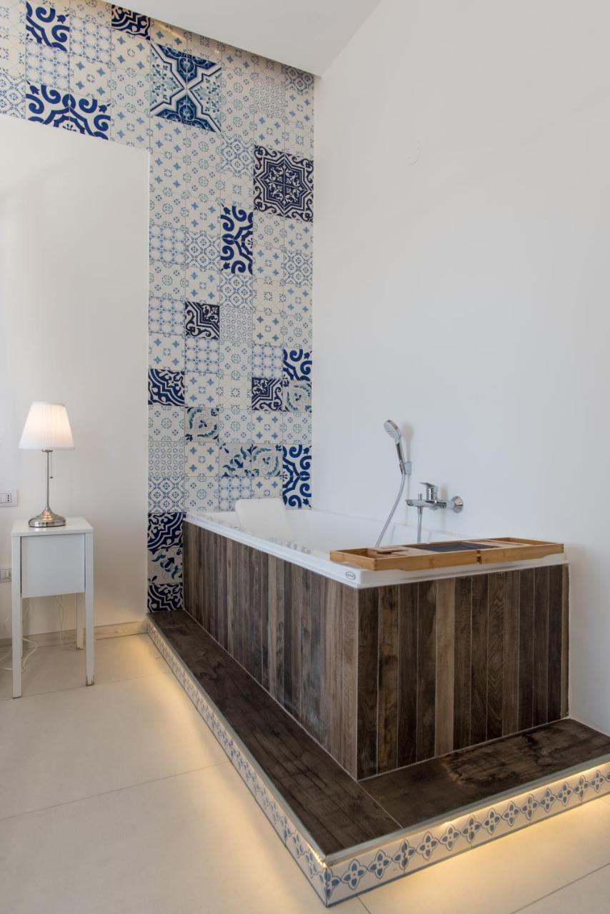 Relais Mareluna - Luxury Apartments Salernes Extérieur photo